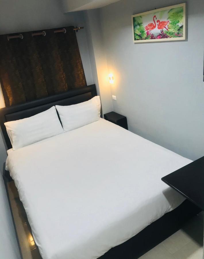Harrys Resiendence Hotel Bangkok Luaran gambar